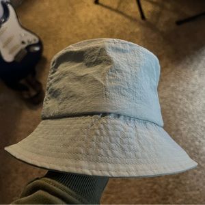 Green Zara bucket hat
